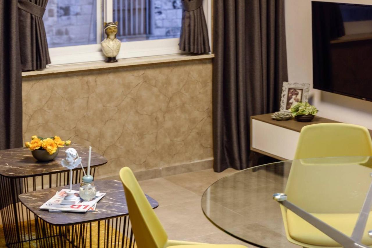 Authentic One Bedroom Apartment In City Center Jerusalem Exterior foto